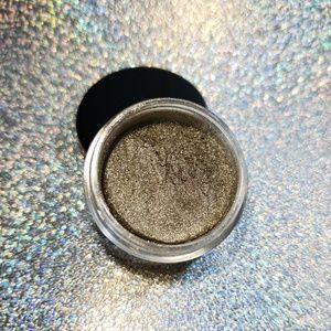 Mystery mineral eyeshadow